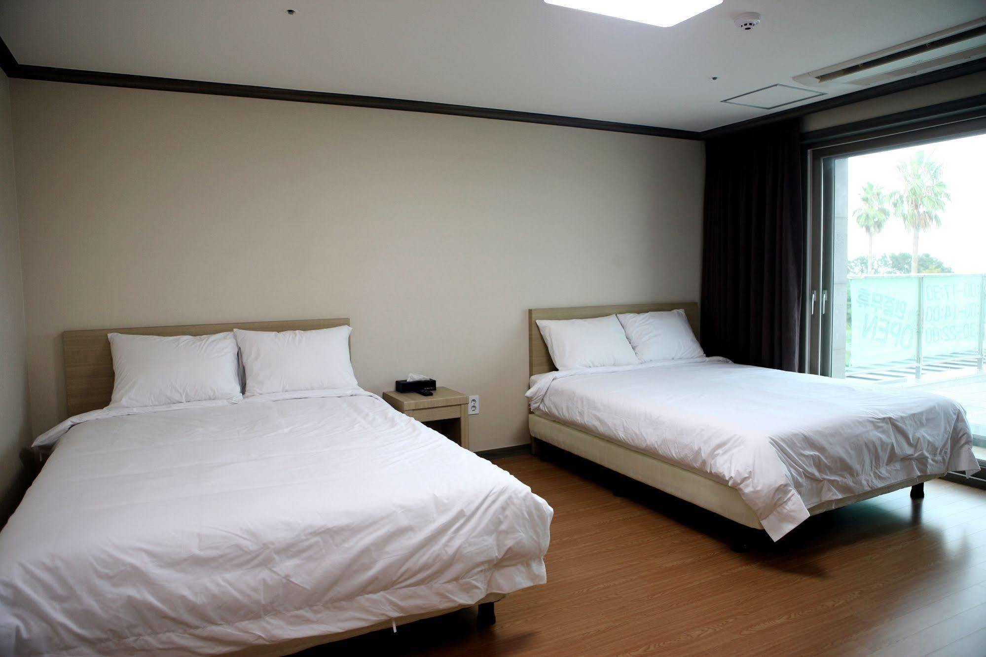 Hotel The Blue Jeju à Seogwipo Extérieur photo